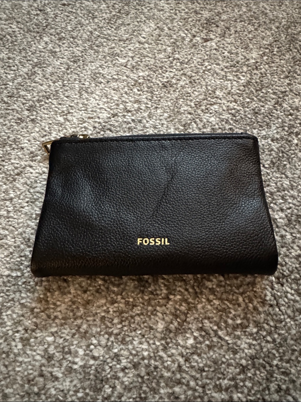Fossil Black Pebbled Leather Wallet Clutch with Gold Logo